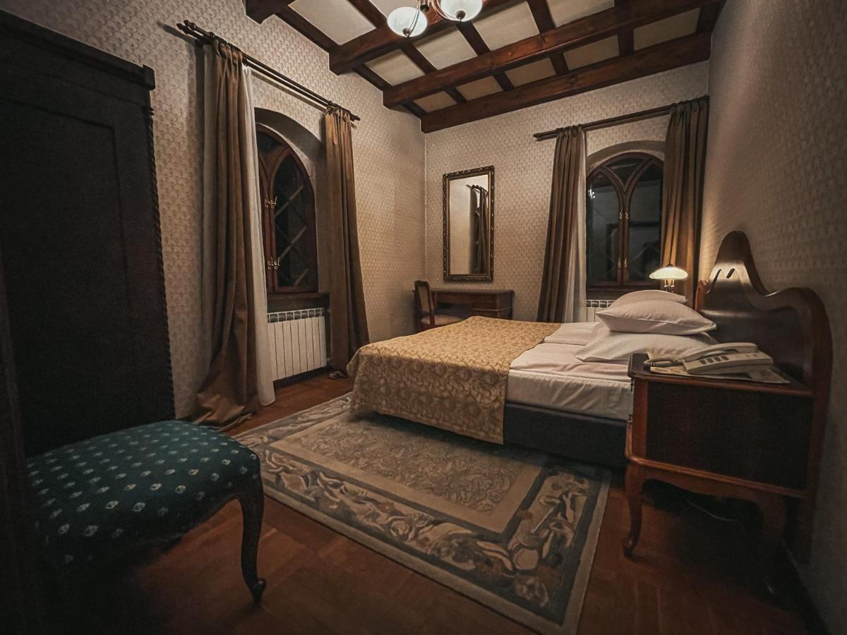 Zamek Bed & Breakfast
